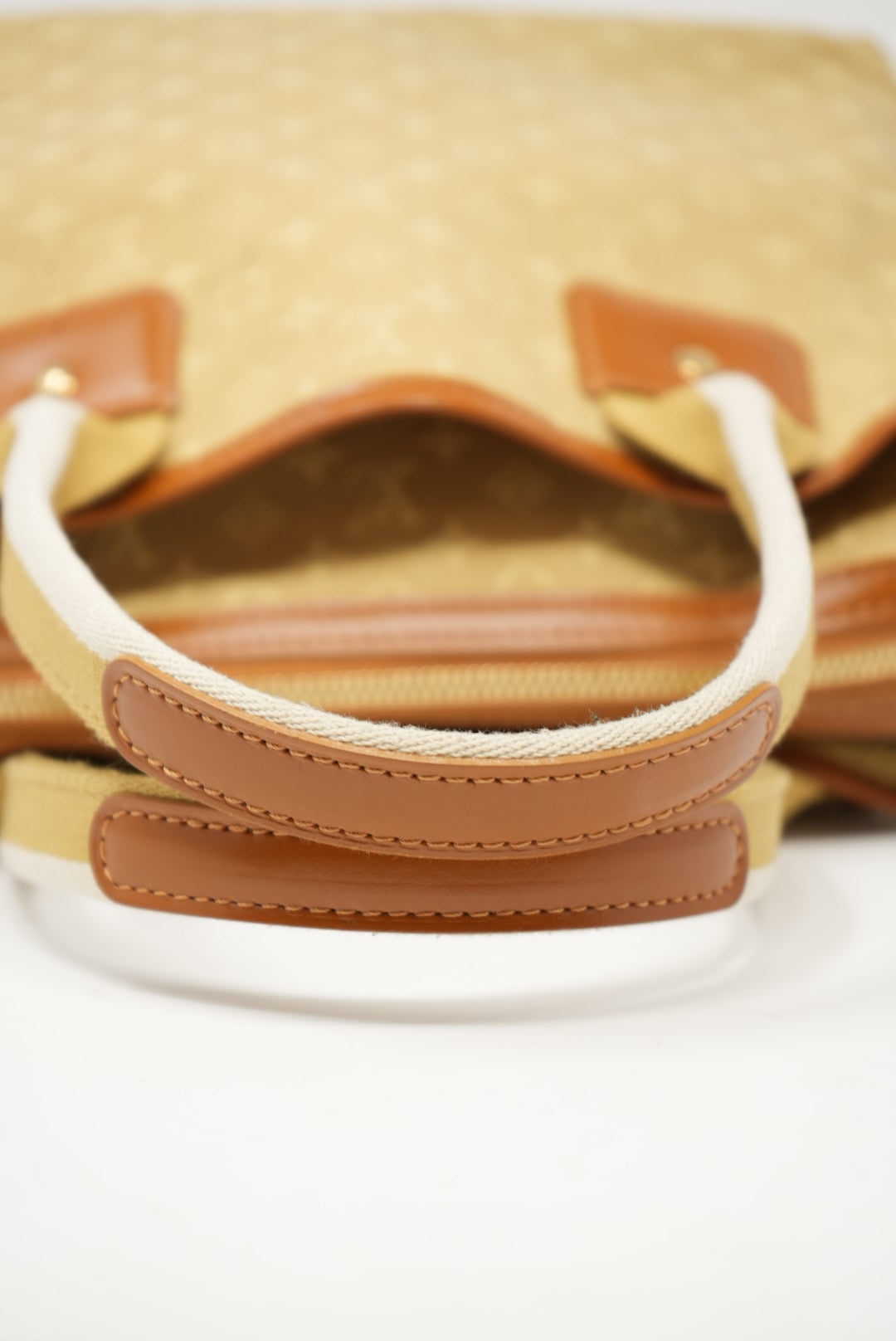 Louis Vuitton 2005 Monogram Canvas Handbag