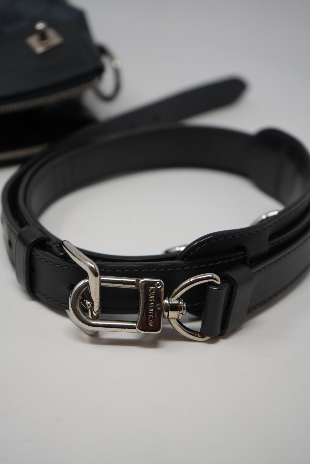 Louis Vuitton Damier Messenger Bag 2014