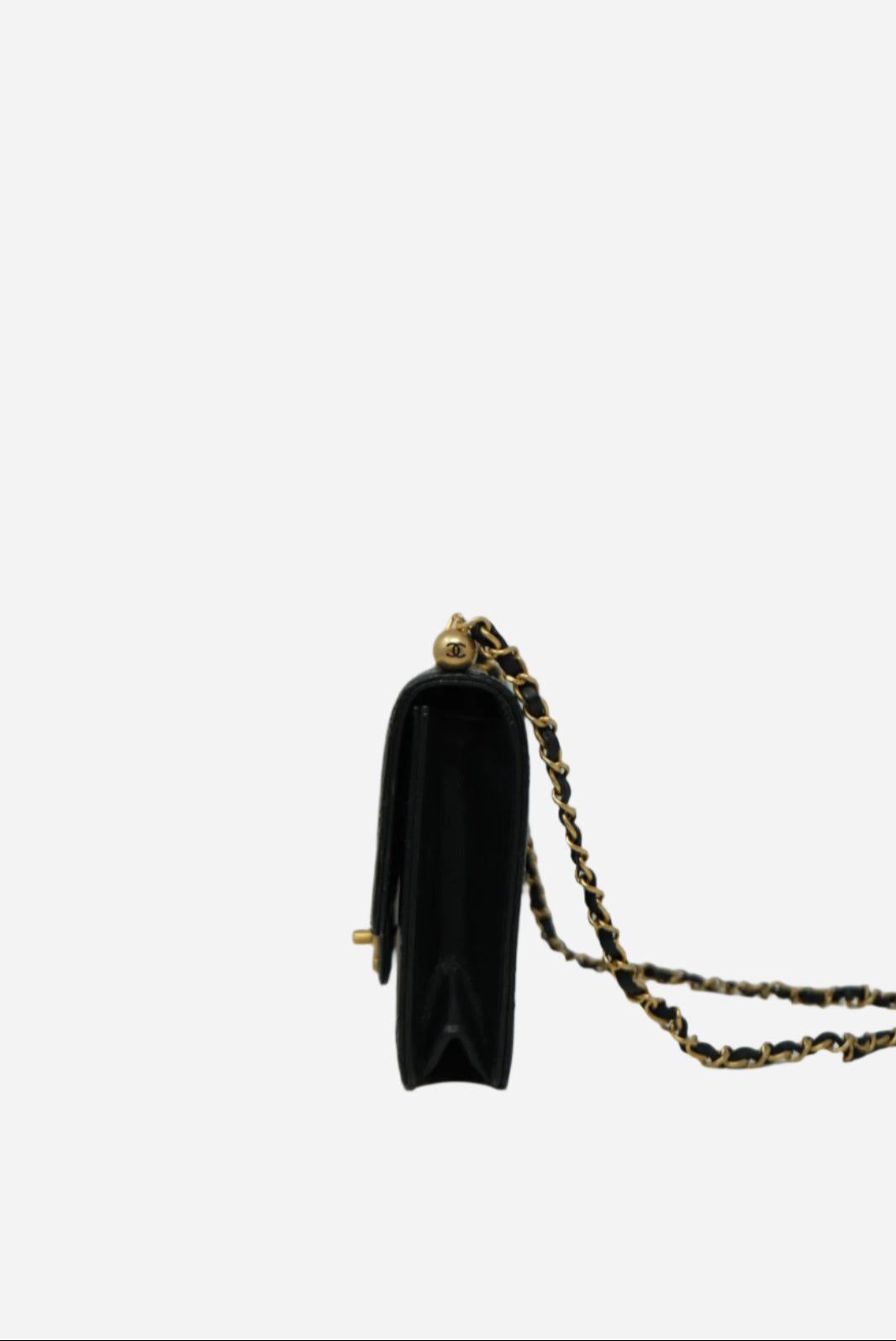 Pre-owned Chanel Lambskin Pearl Wallet On Chain