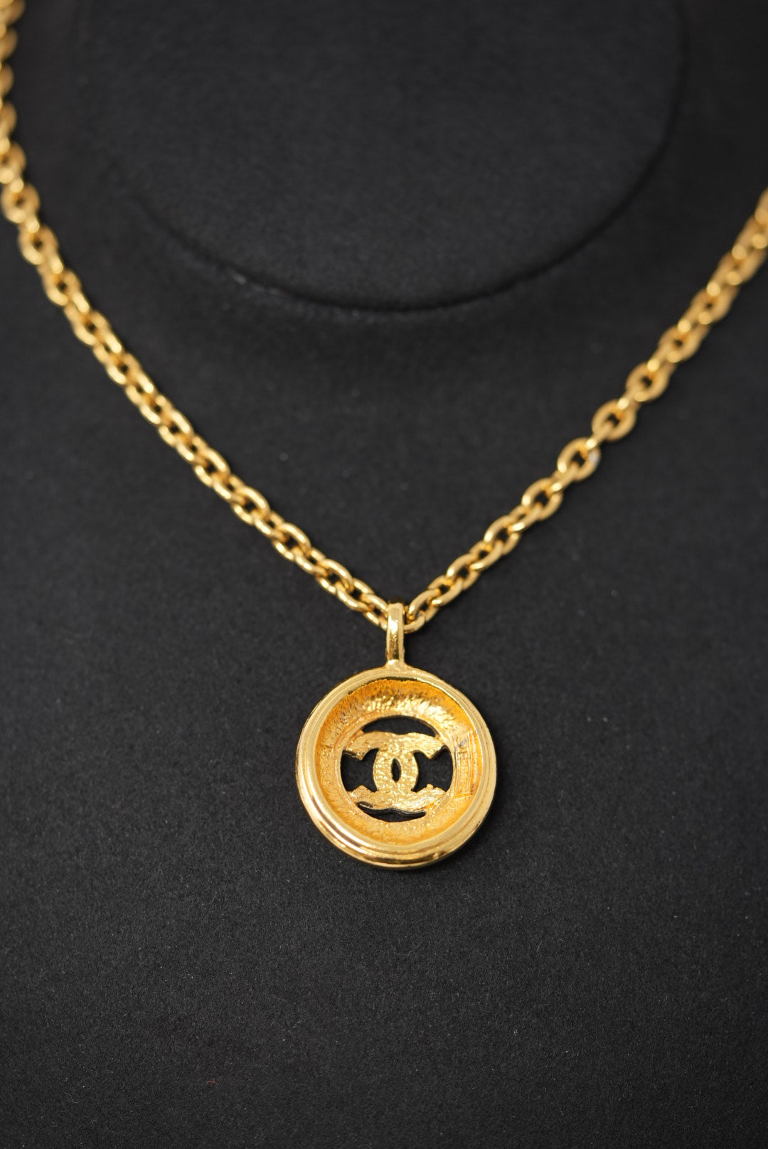 Pre-owned Chanel 80's/90's CC Logo Necklace