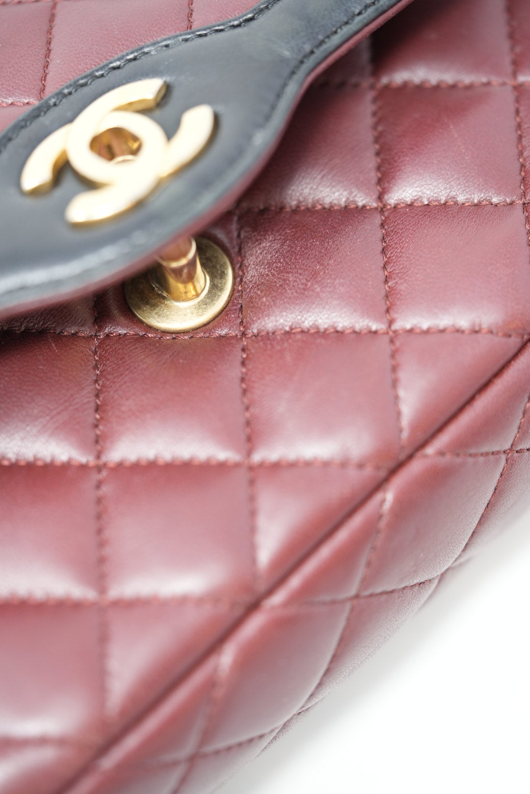 Pre-Owned Chanel 2015-2016 Lambskin Mini Two-Tone Day Flap Bag
