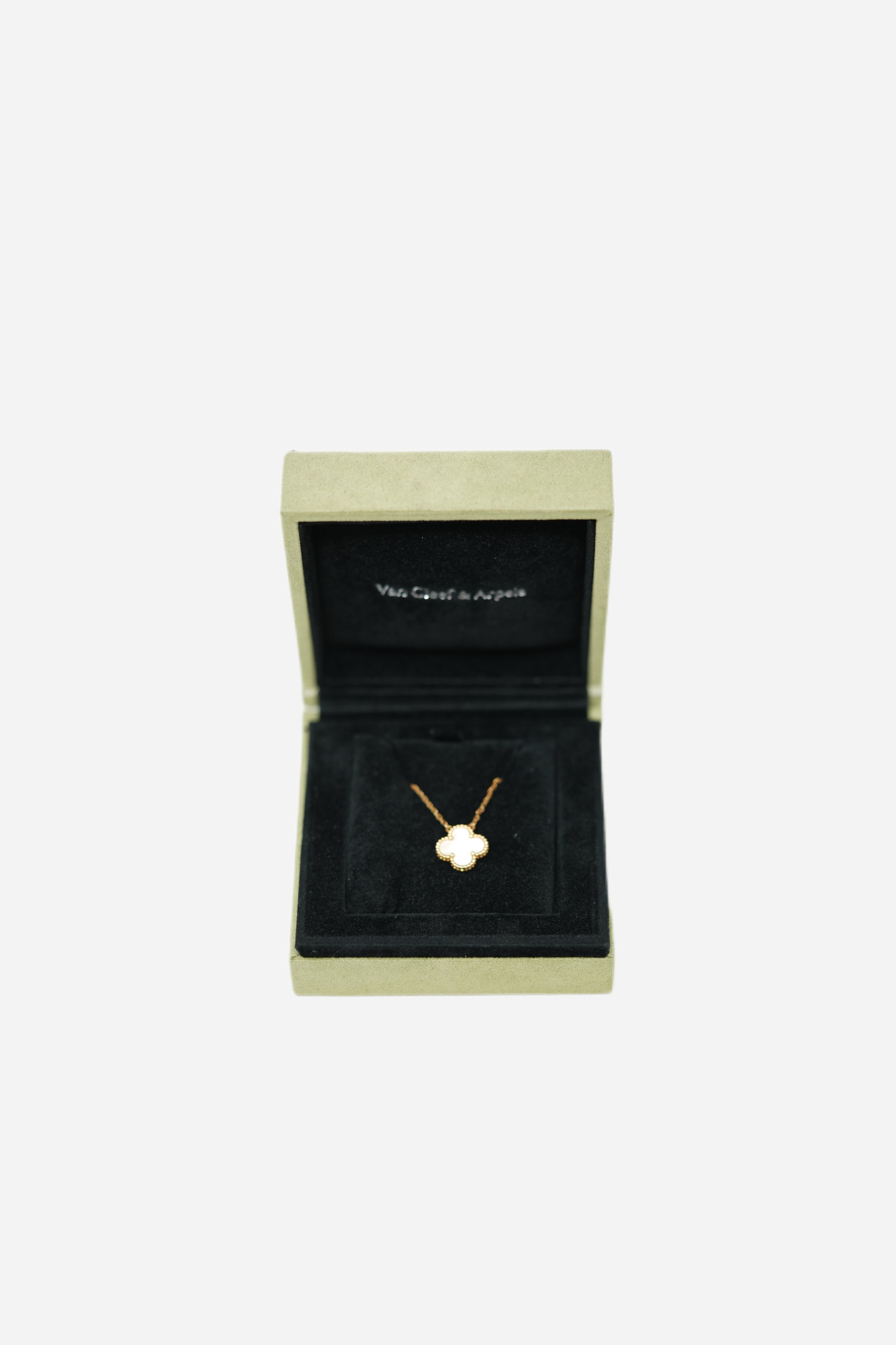 Van Cleef&Arpels Vintage Alhambra pendant 18K