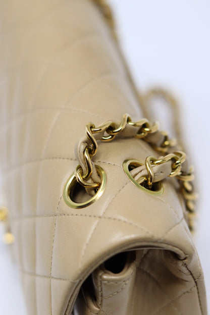 Pre-Owned CHANEL Beige Lambskin Classic Double Flap Small