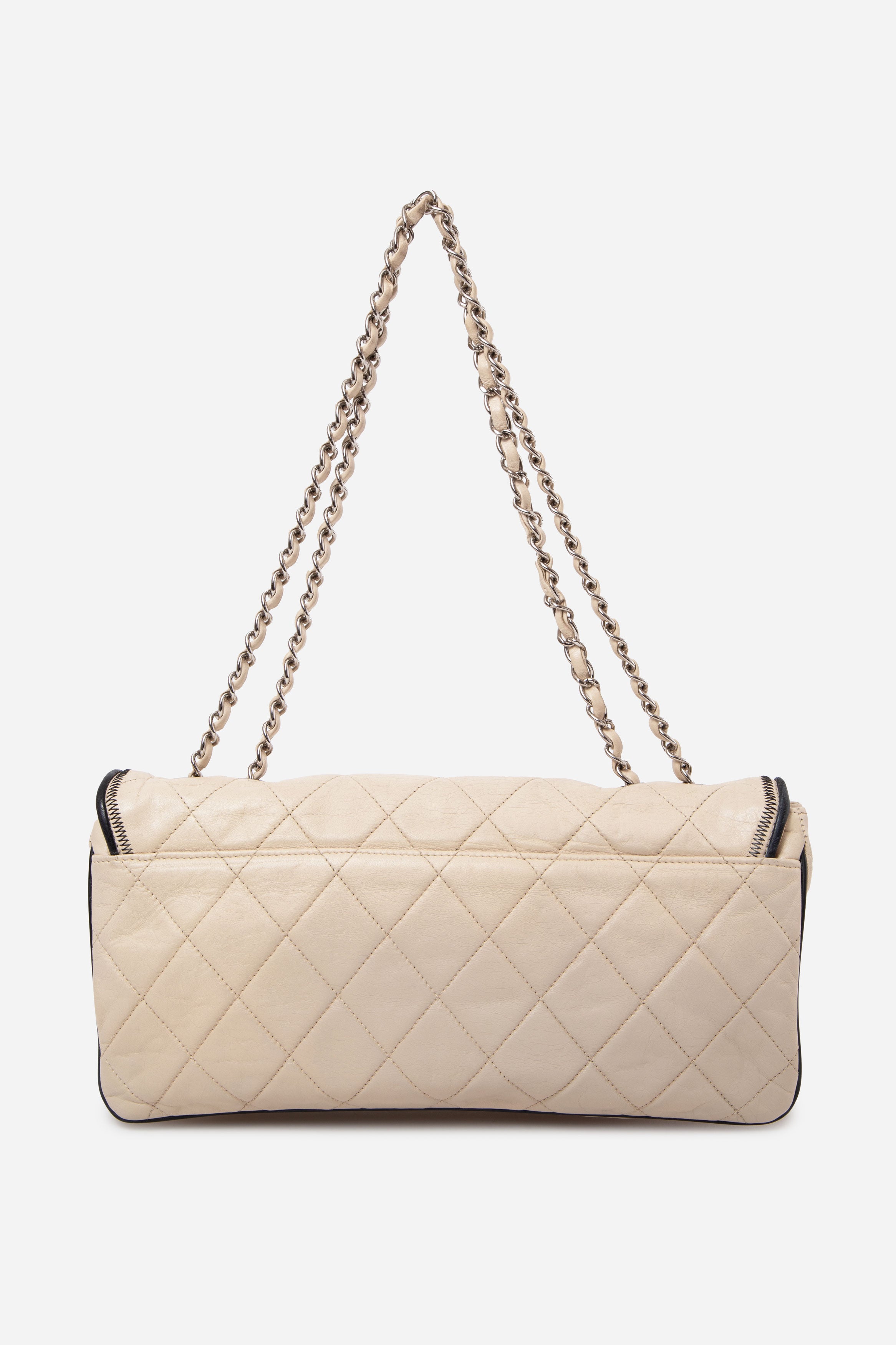Pre-Owned Chanel 2008-2009 East West Mademoiselle Flap Bag Cream