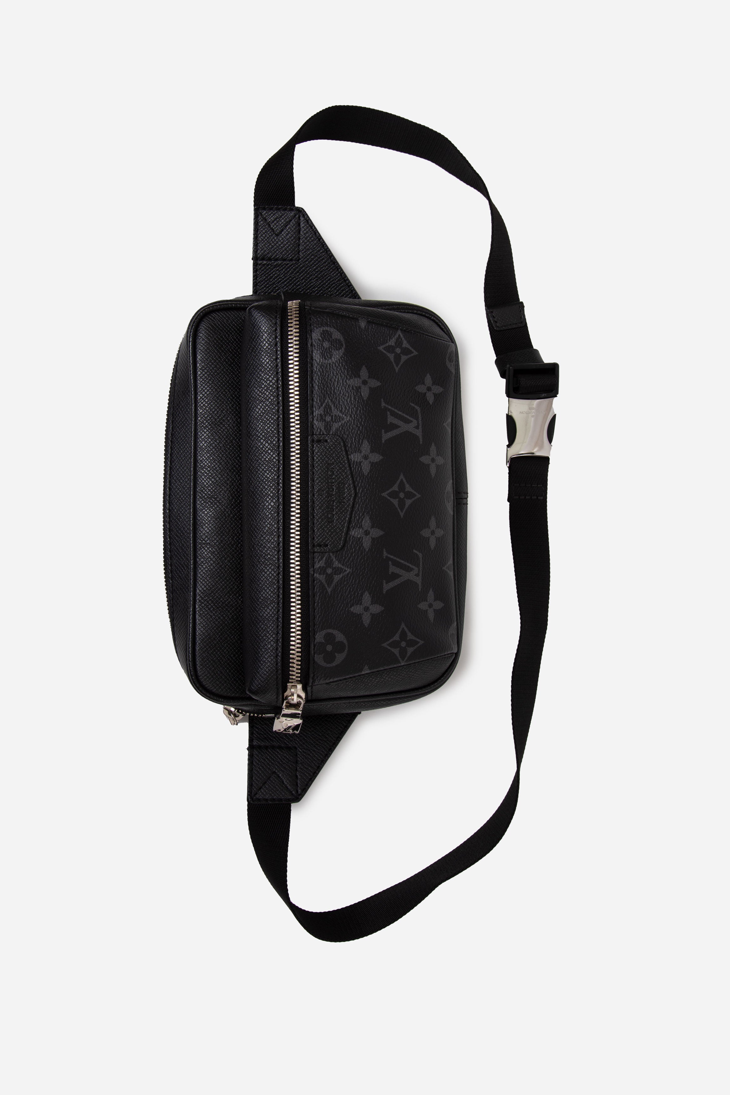 Louis Vuitton 2019 Taiga Monogram Outdoor Bumbag Black