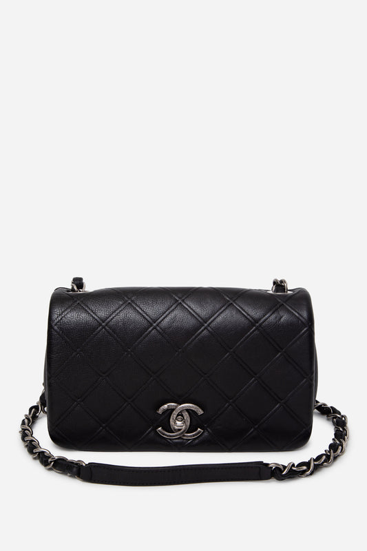 Pre-Owne Chanel Small 2014 Calfskin New Chic Flap Bag Black