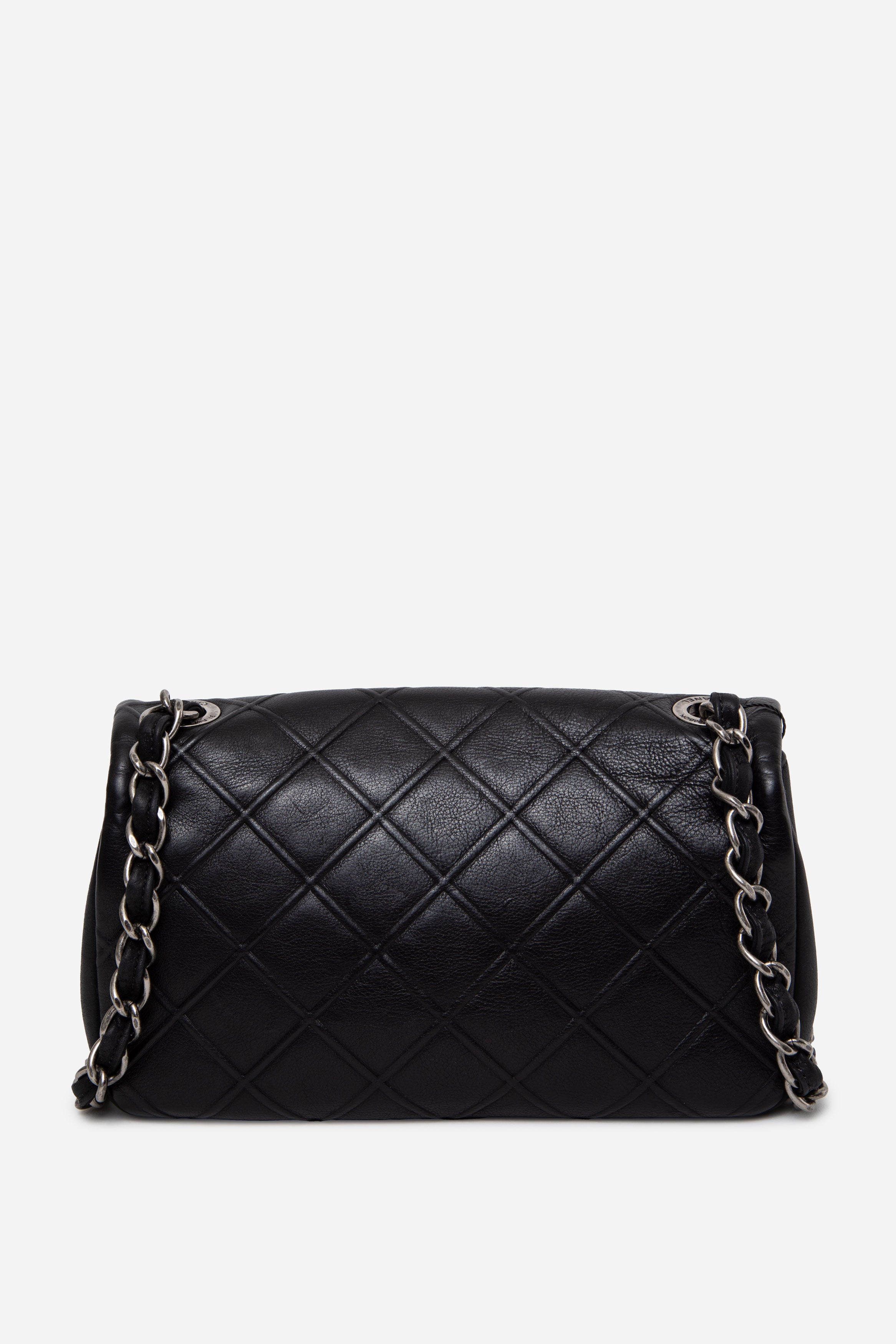 Pre-Owne Chanel Small 2014 Calfskin New Chic Flap Bag Black