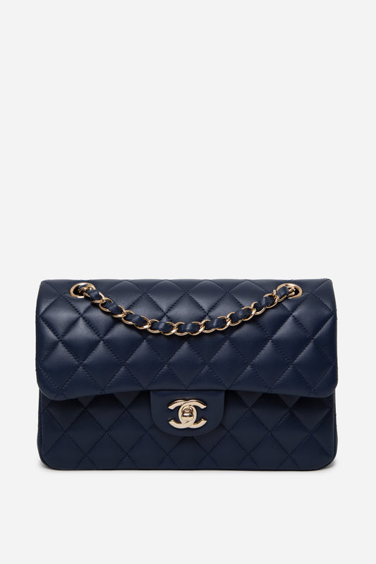 Pre-Owned Chanel Navy 2022 Classic Double Flap Small