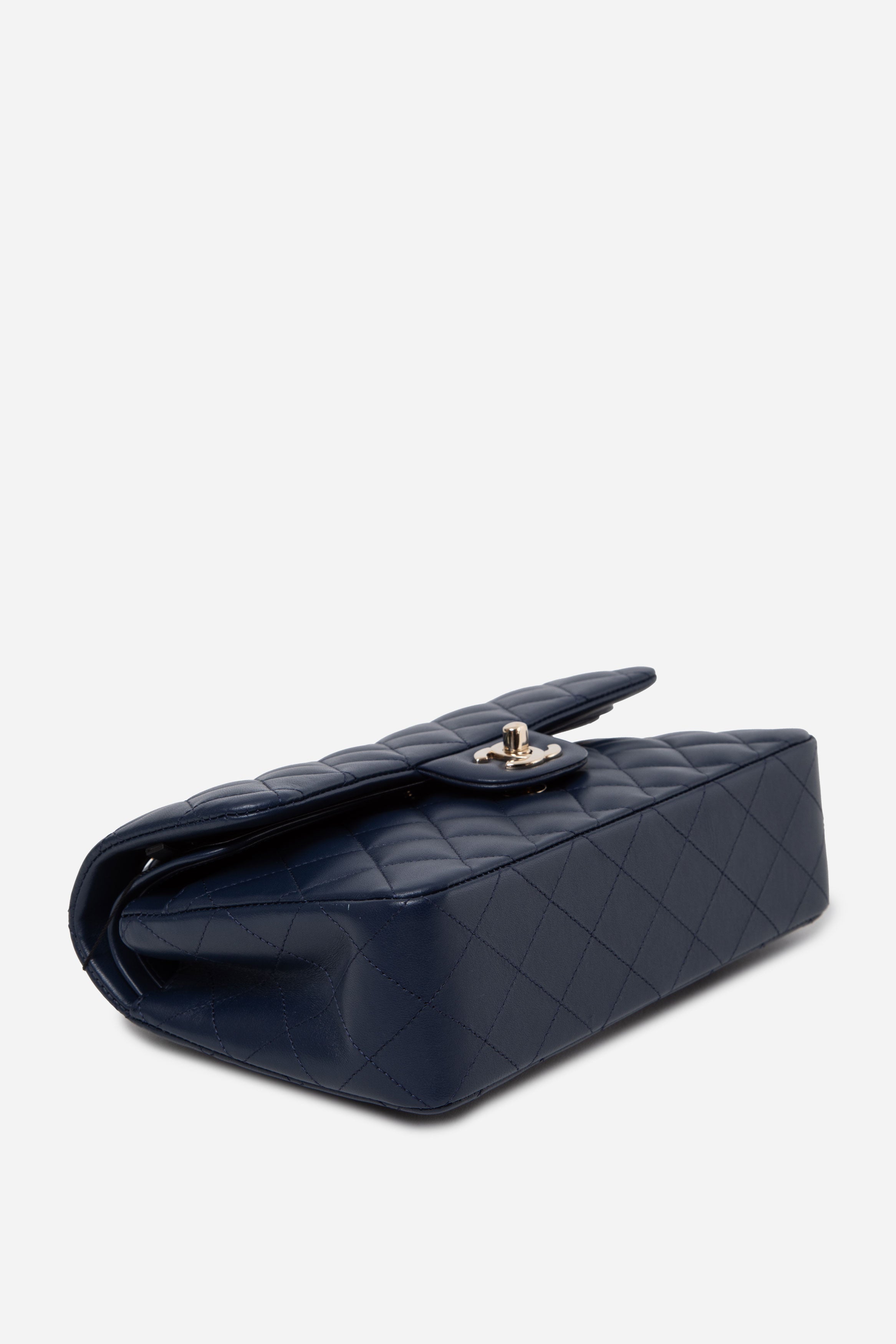Pre-Owned Chanel Navy 2022 Classic Double Flap Small
