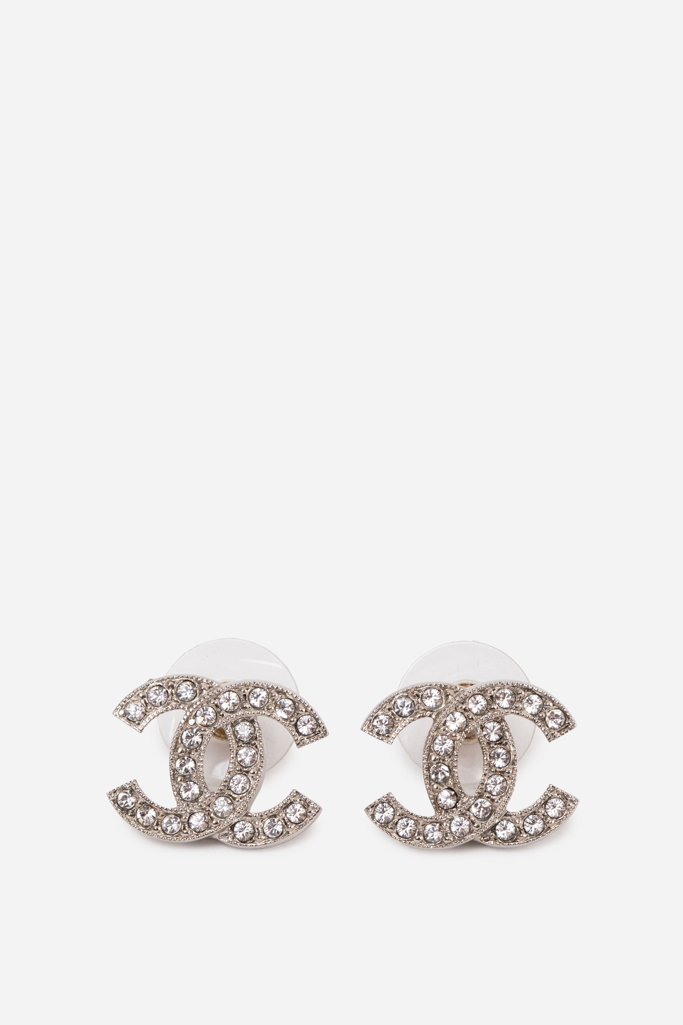 Pre-Owned Chanel 2022 Silver Toned Crystal CC Stud Earrings
