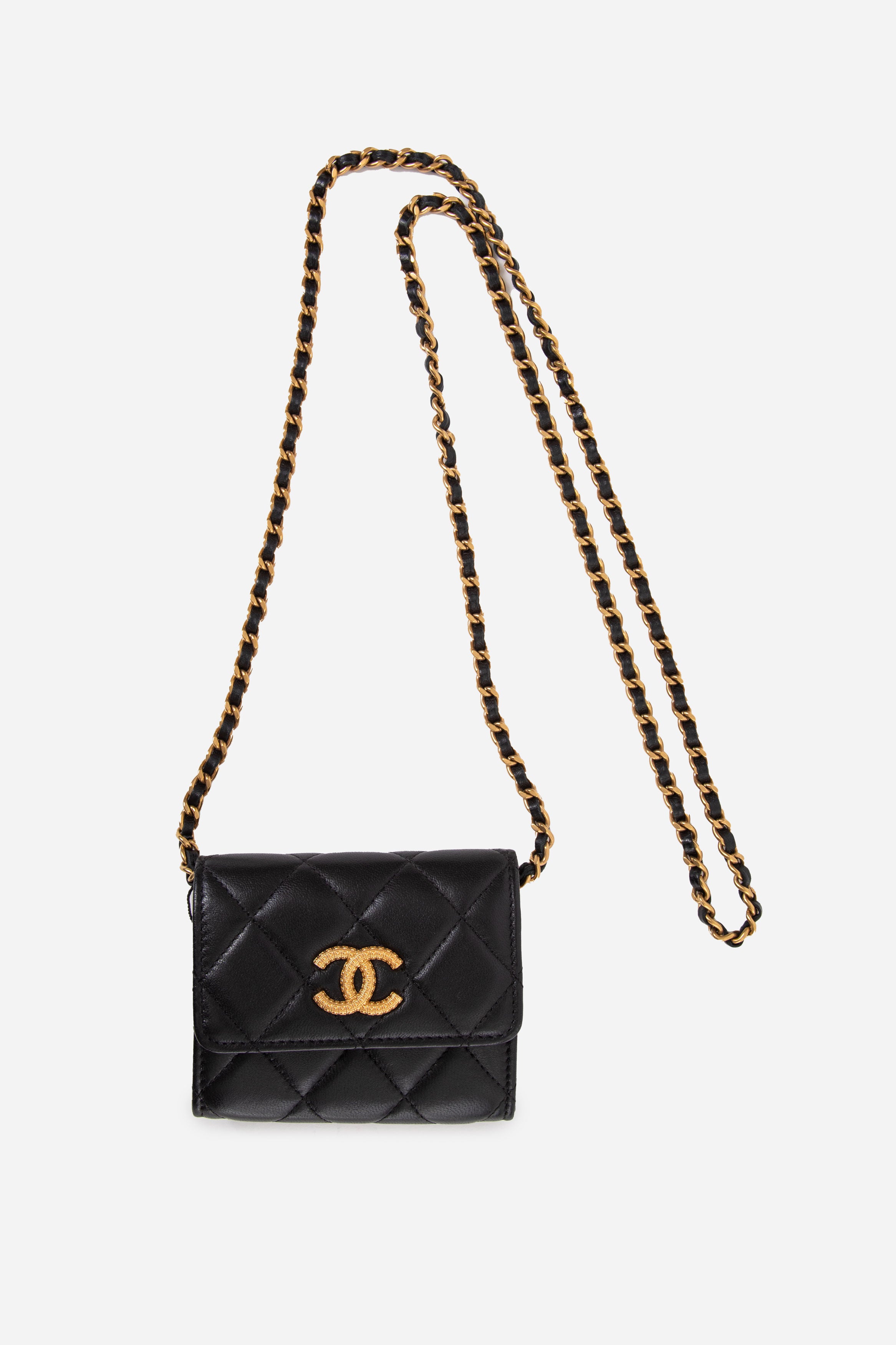 Pre-Owned Chanel 2023 Black Lambskin Card Holder With Chain
