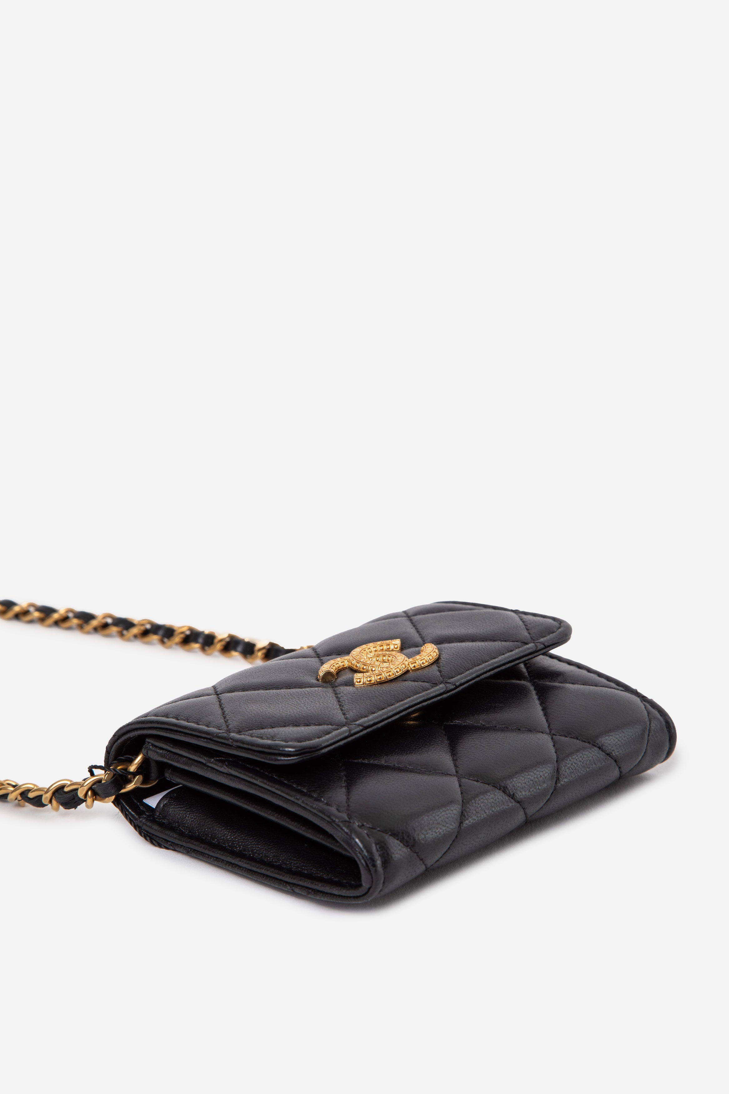 Pre-Owned Chanel 2023 Black Lambskin Card Holder With Chain