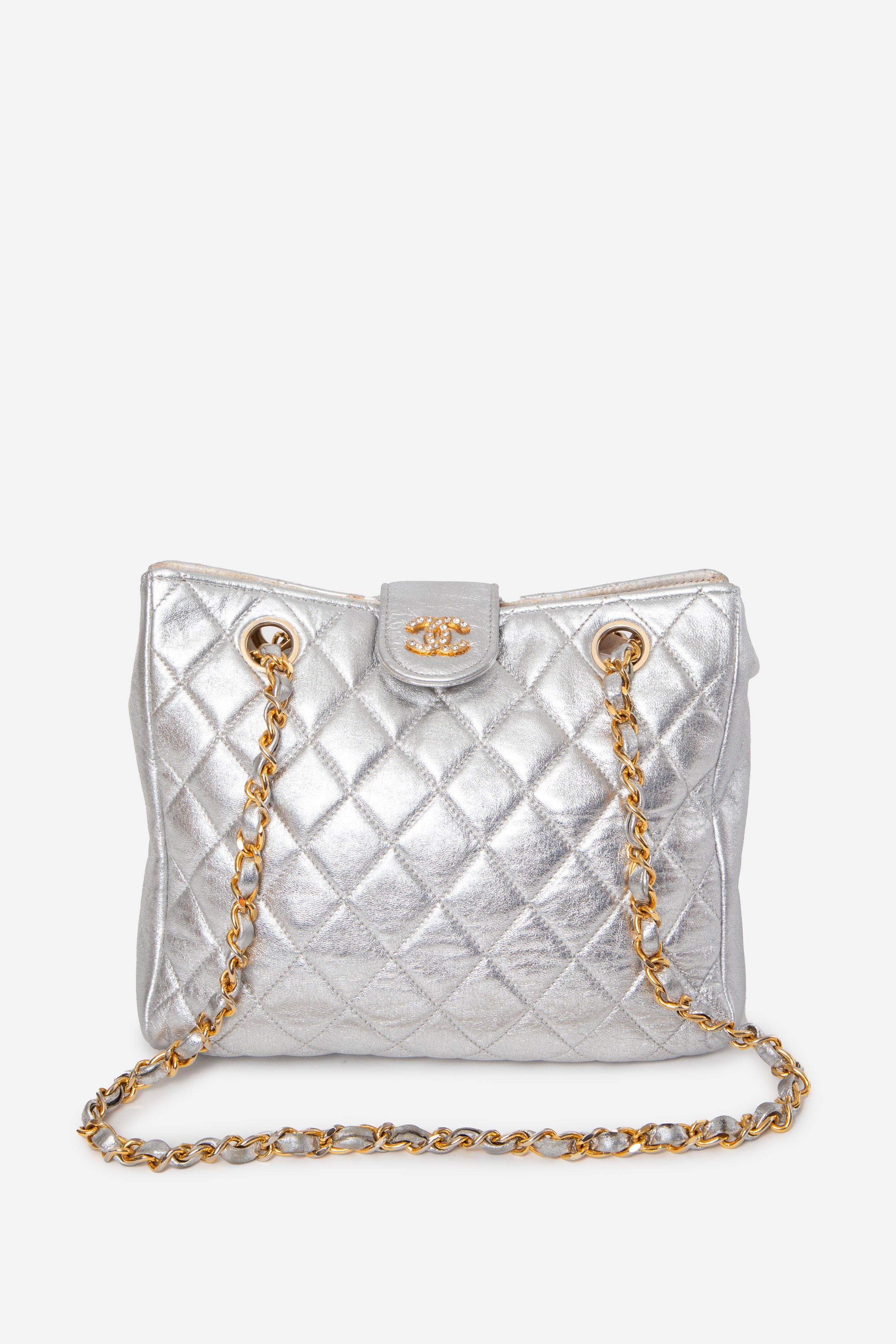 Pre-Owned Chanel 1986–1988 Silver Lambskin Quilted Shoulder Bag