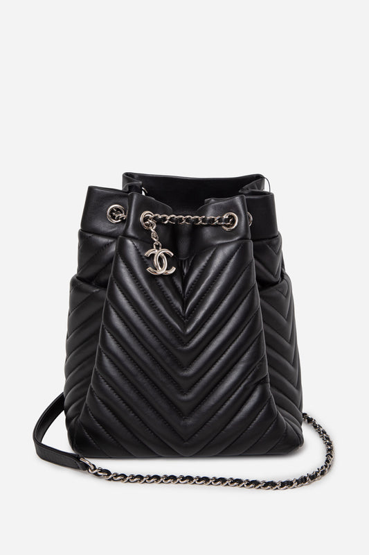 Pre-owned Chanel Black Calfskin Chevron Urban Spirit Bucket Bag