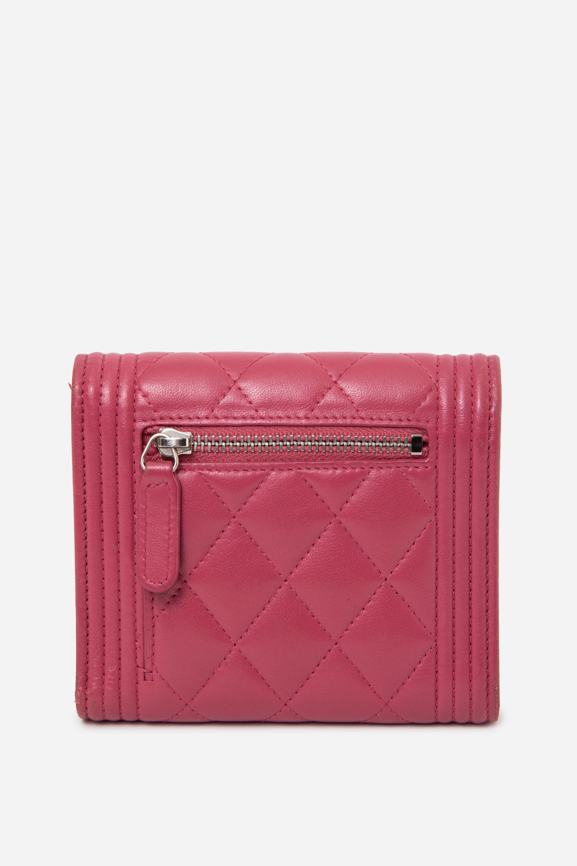Pre-Owned Chanel Pink Lambskin Quilted Compact Boy Wallet