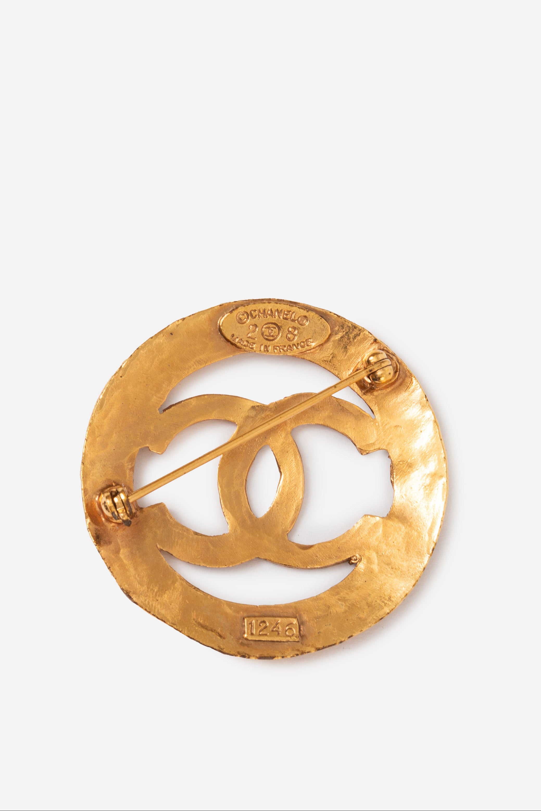 Pre-Owned Chanel Round CC Brooch
