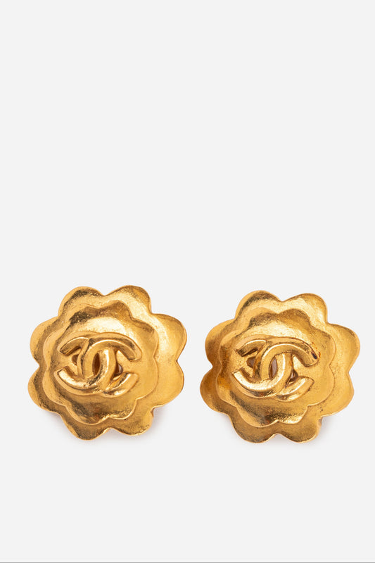 Pre-Owned CHANEL 1996 Flower Earrings Clip-On