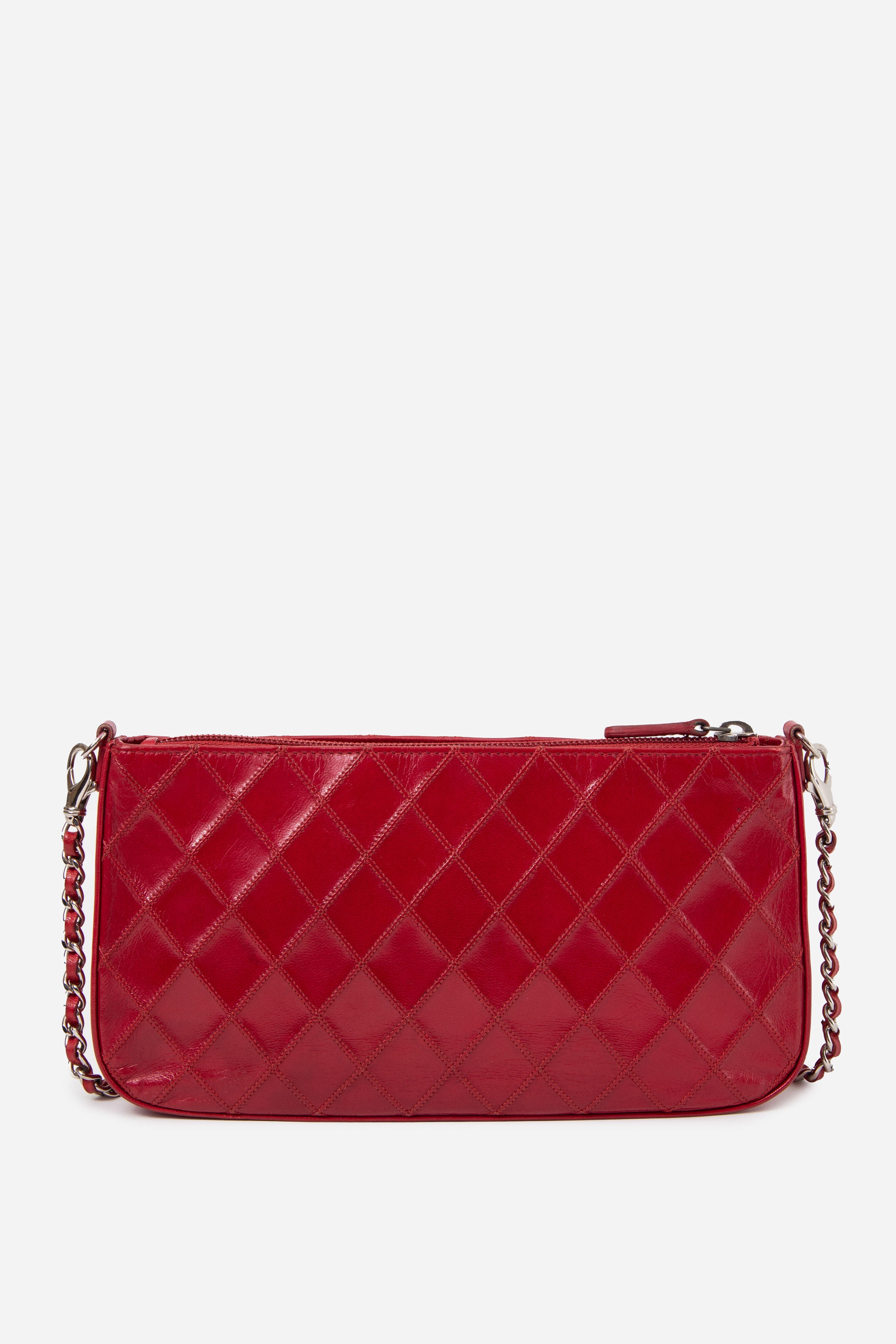 Pre-Owned Chanel 2010 Red Quilted Pochette Chain Shoulder Bag