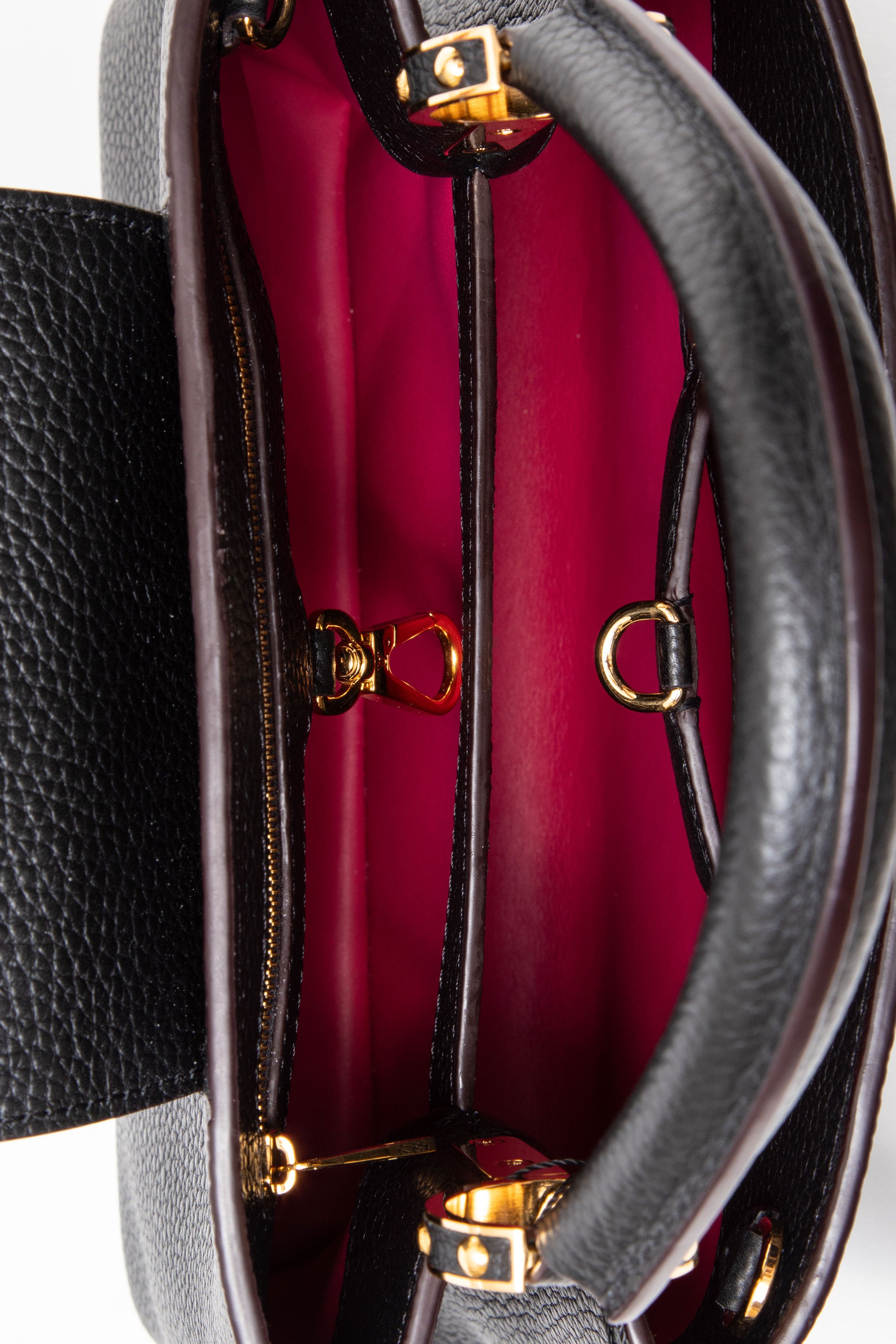 Louis Vuitton 2018 Black Taurillon Capucines BB Top Handle With Strap