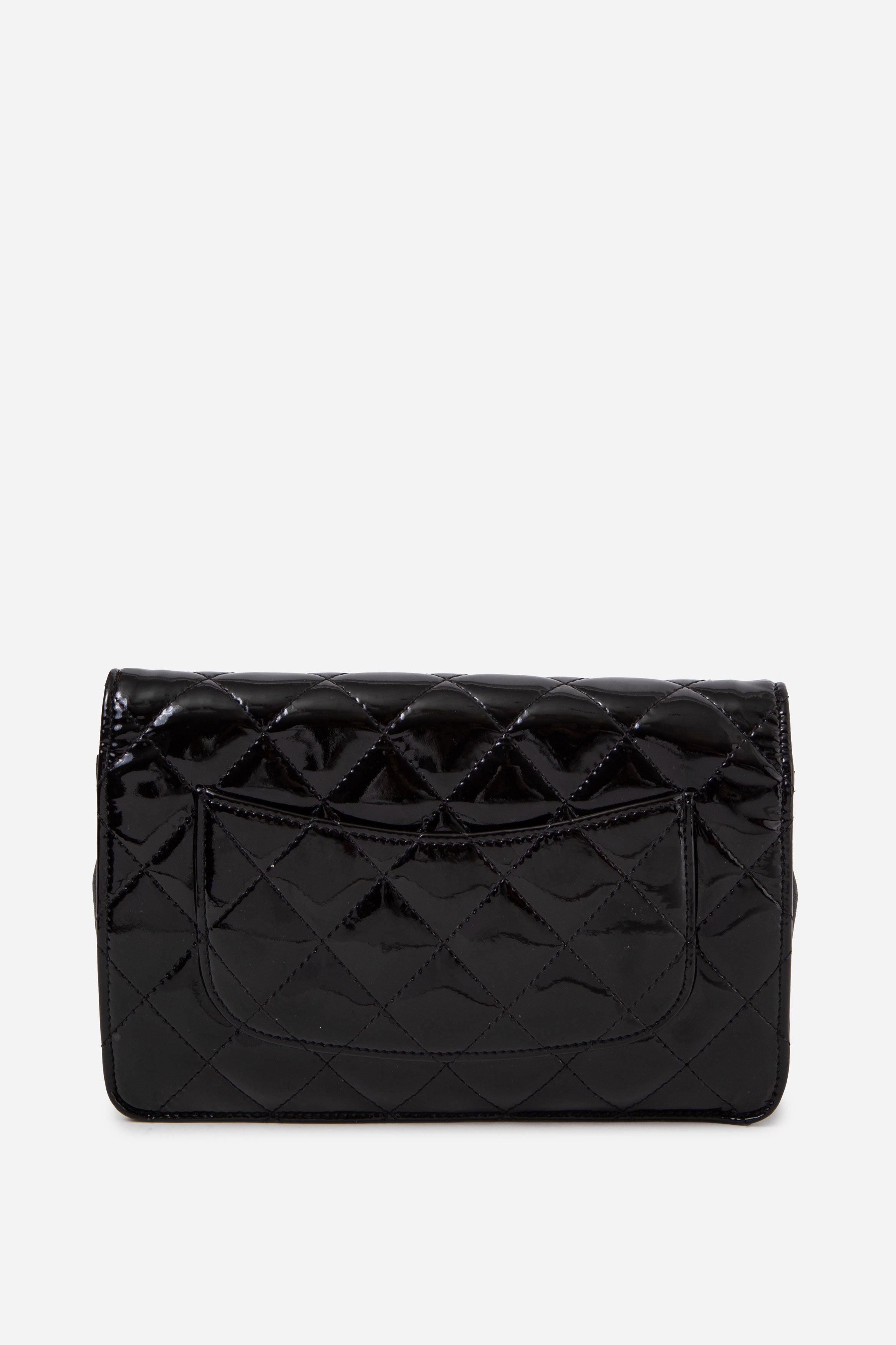 Pre-Owned CHANEL 2011 Black Patent Classic Wallet On Chain