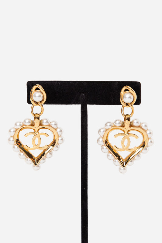 Pre-Owned Chanel 2019 Pearl Heart CC Drop Earrings
