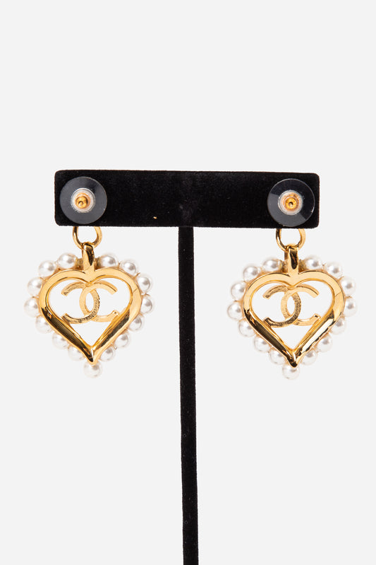 Pre-Owned Chanel 2019 Pearl Heart CC Drop Earrings