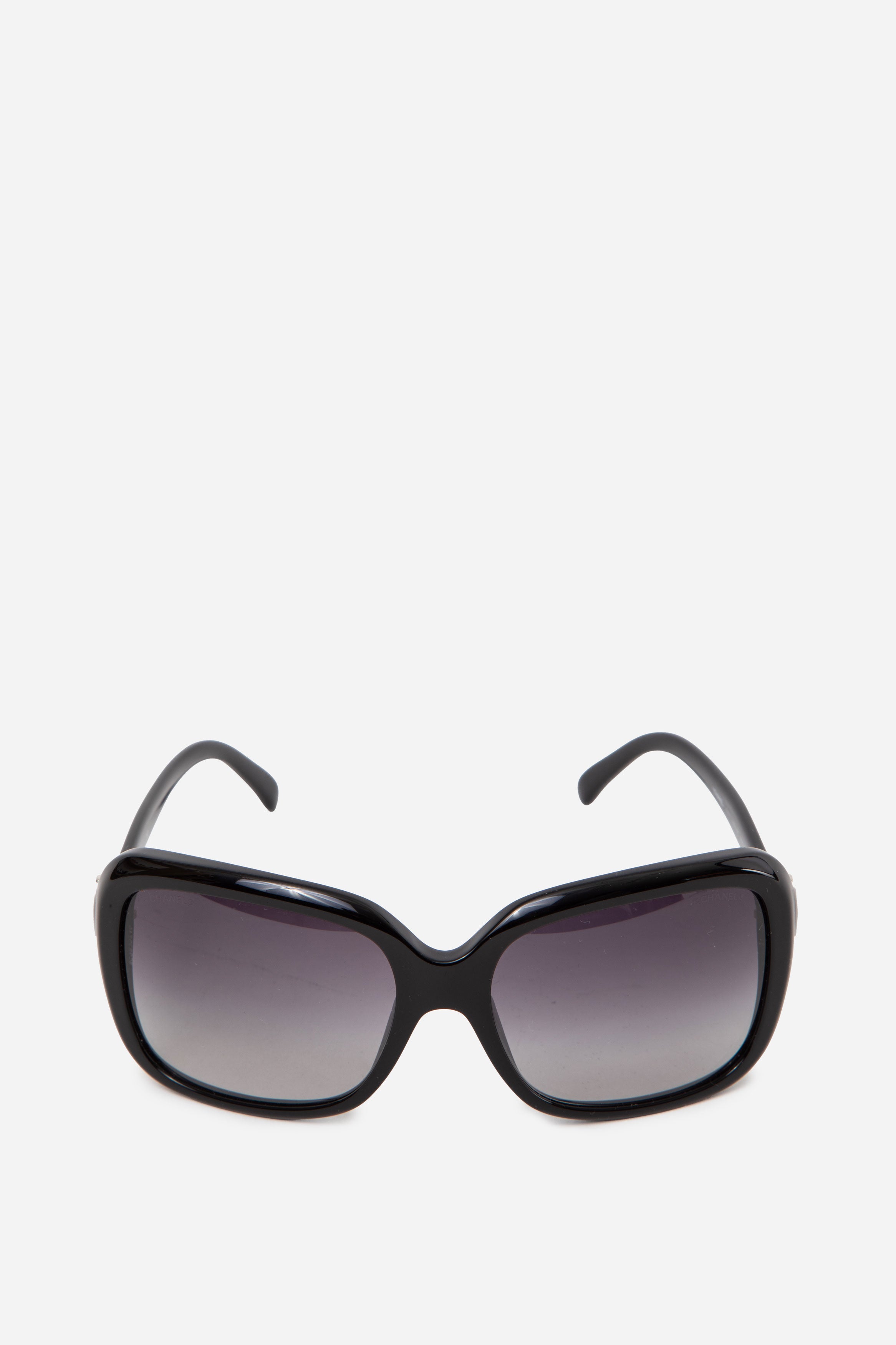 Pre-Owned Chanel CC Bow Sunglasses