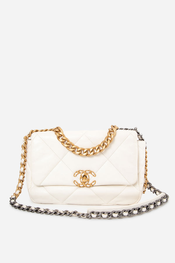 Pre-Owned Chanel White Goatskin Quilted Small Chanel 19 Flap Bag