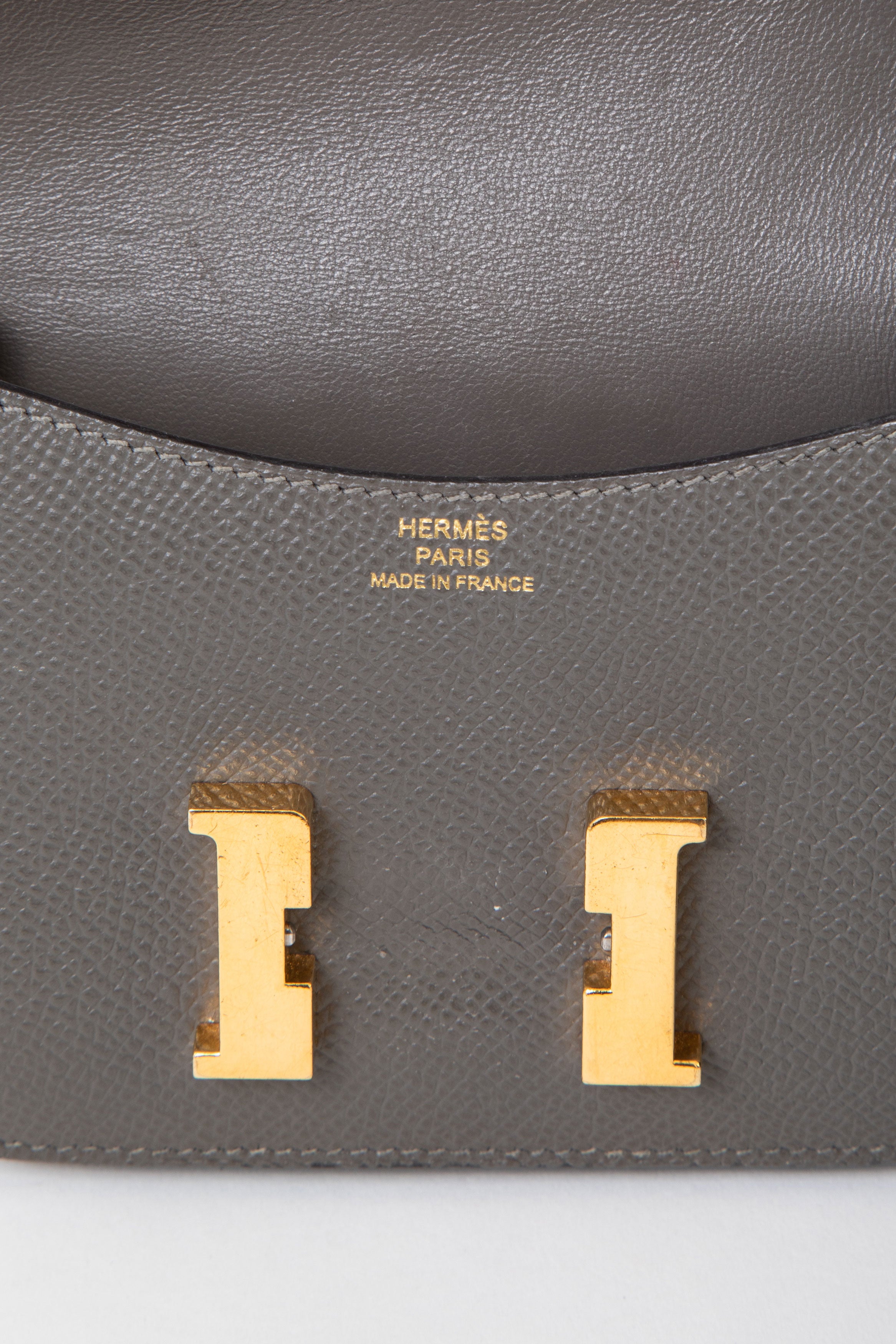 Hermès 2022 Etain Epsom Leather Constance Slim Wallet