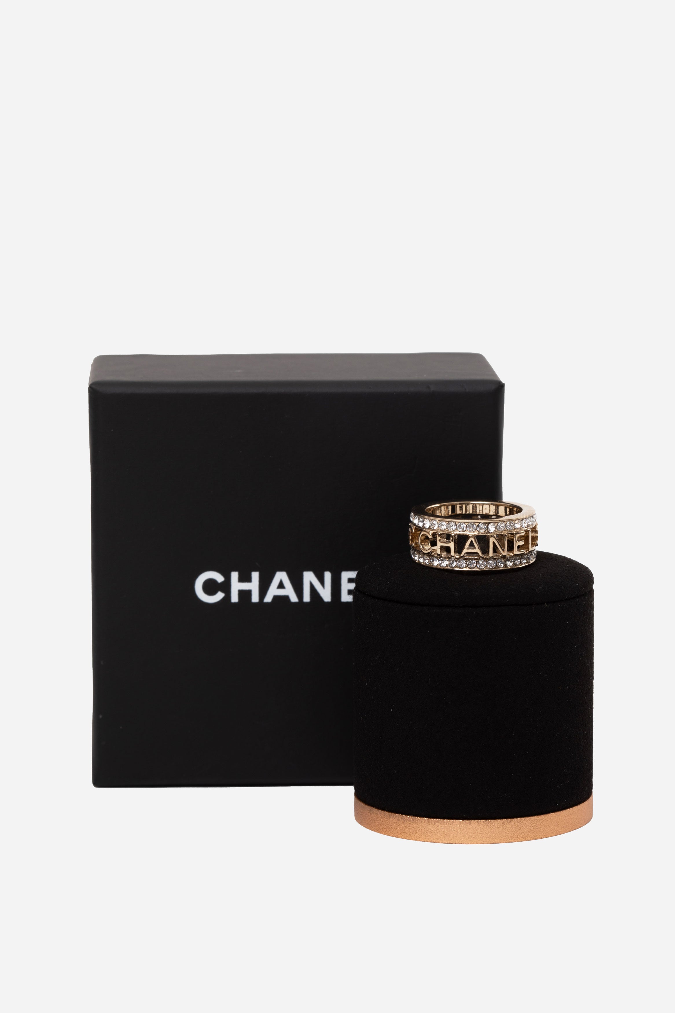 Pre-Owned Chanel 2020 Crystal Logo Ring