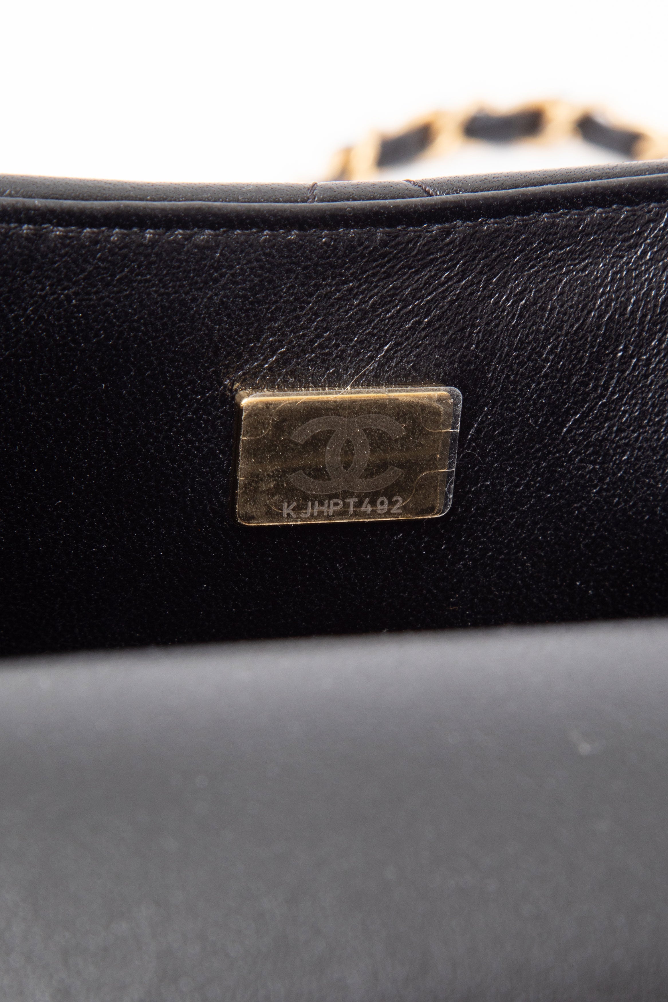 Pre-Owned Chanel 24P Black Lambskin Mini Square Flap Bag Chain Pearl