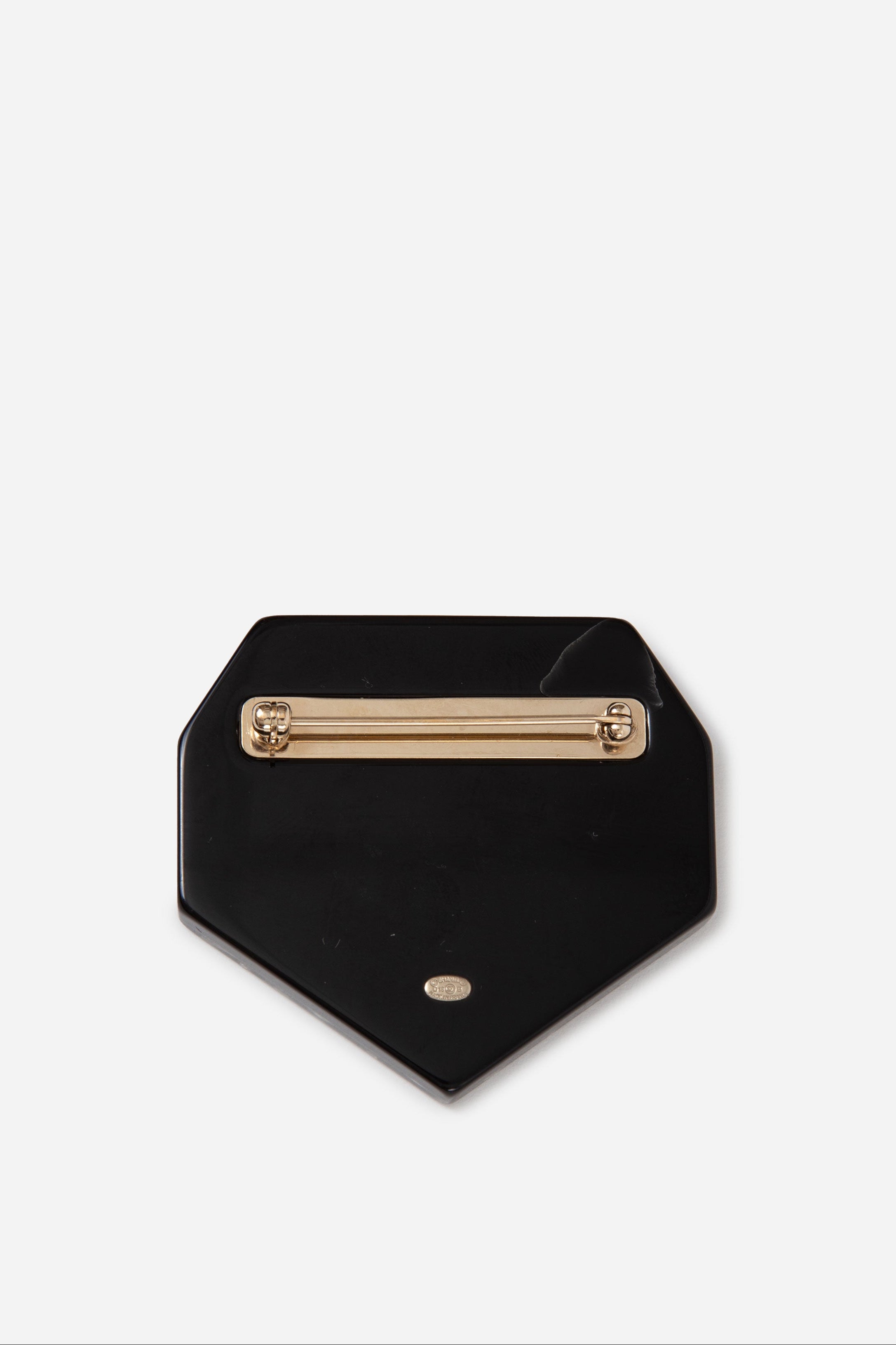 Pre-Owned Chanel 2018 Coco Neige Logo Brooch