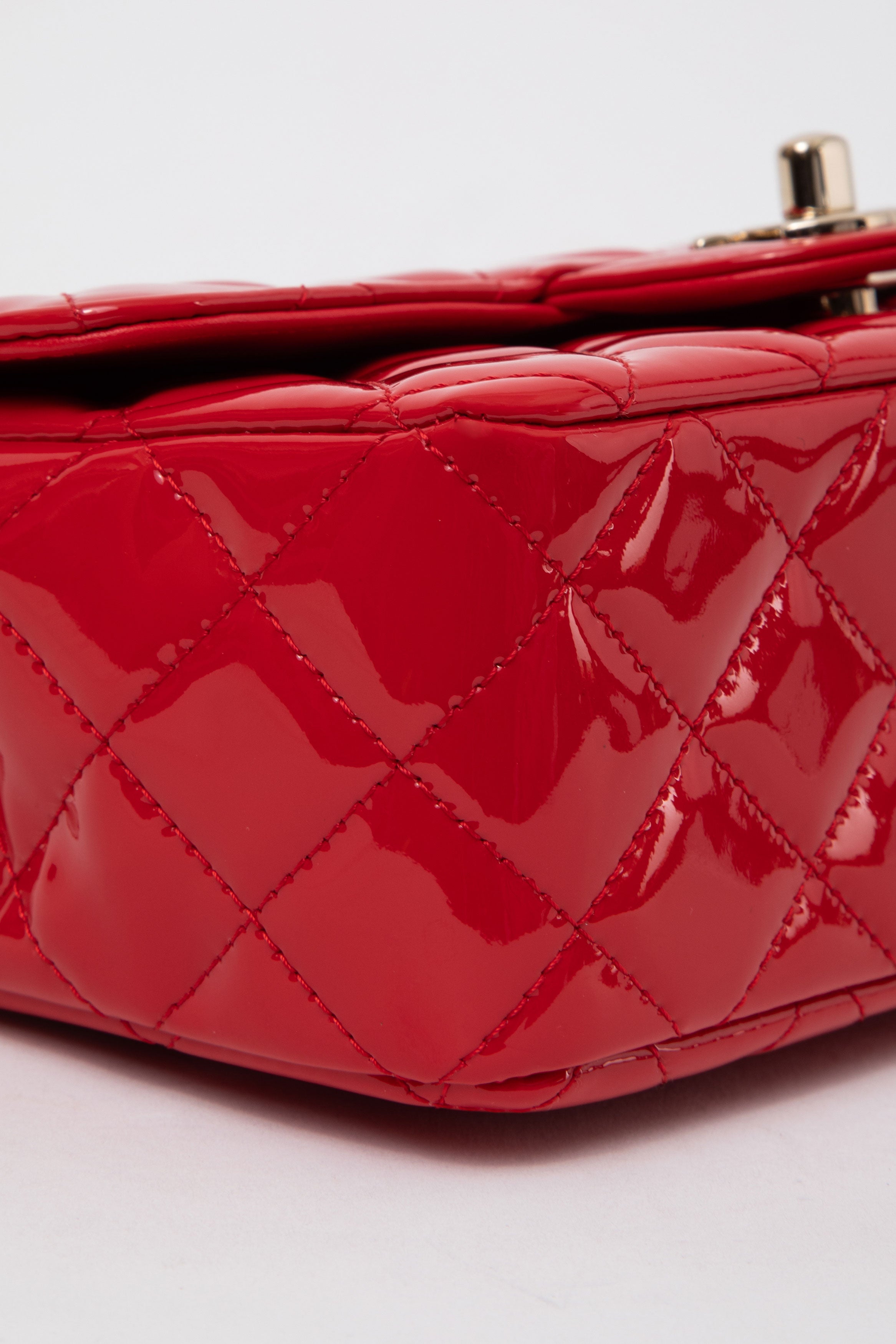 Pre-Owned Chanel 2019 Red Patent Leather Mini Rectangle Flap Bag