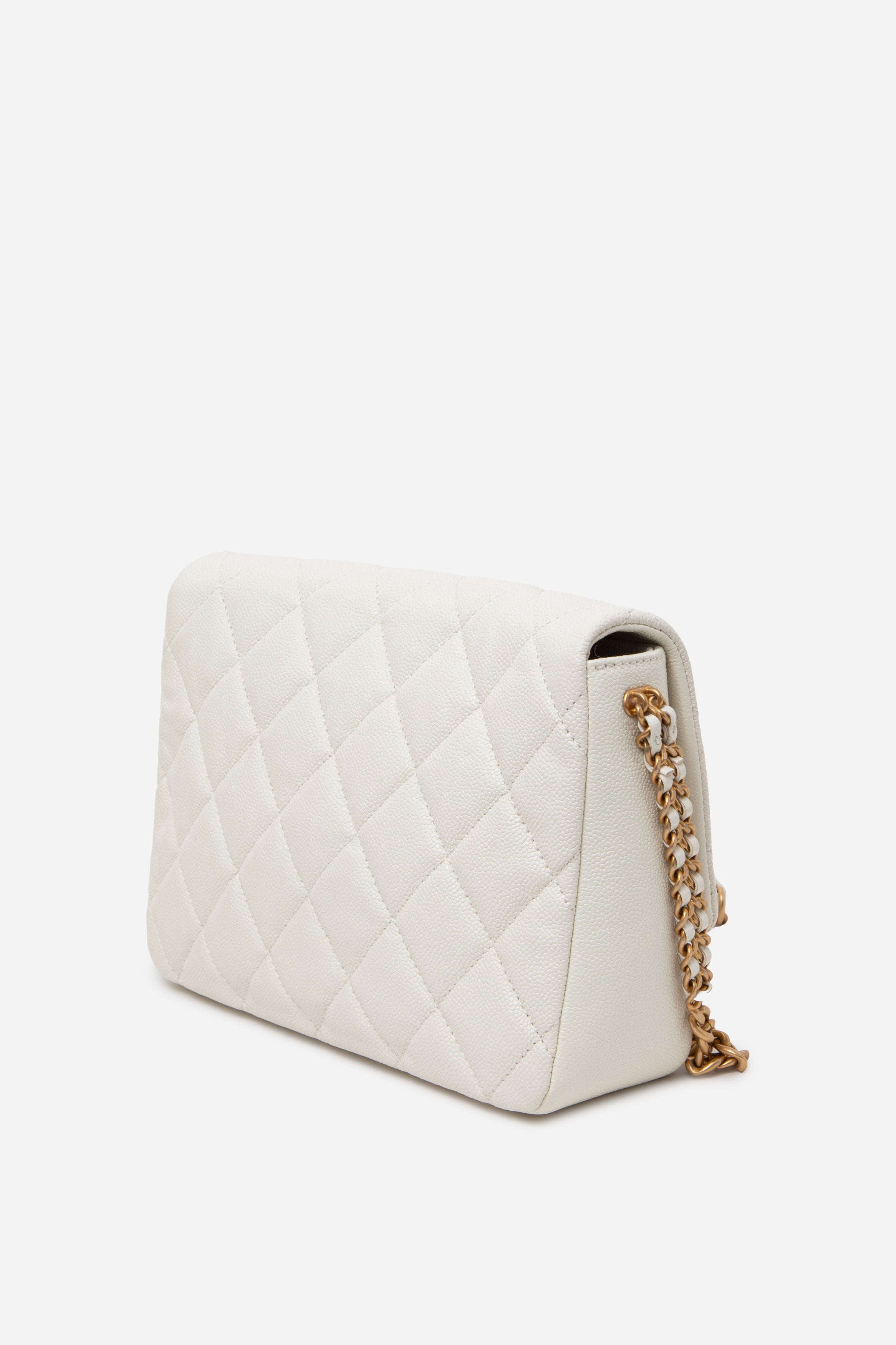 Pre-Owned Chanel White Caviar Quilted CC Flap Bag