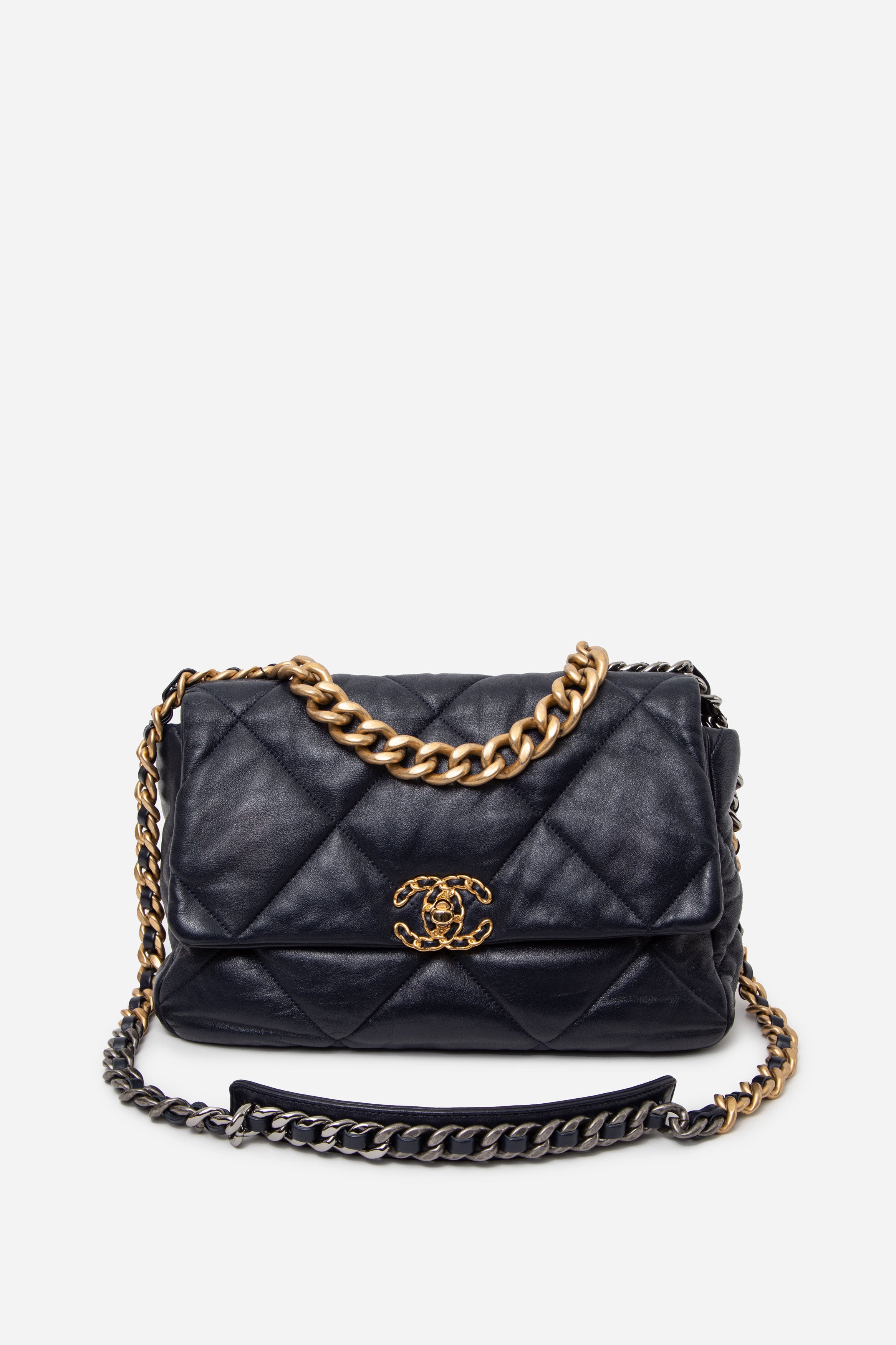 Pre-Owned CHANEL 2020 Navy Lambskin Medium 19 Hand Bag