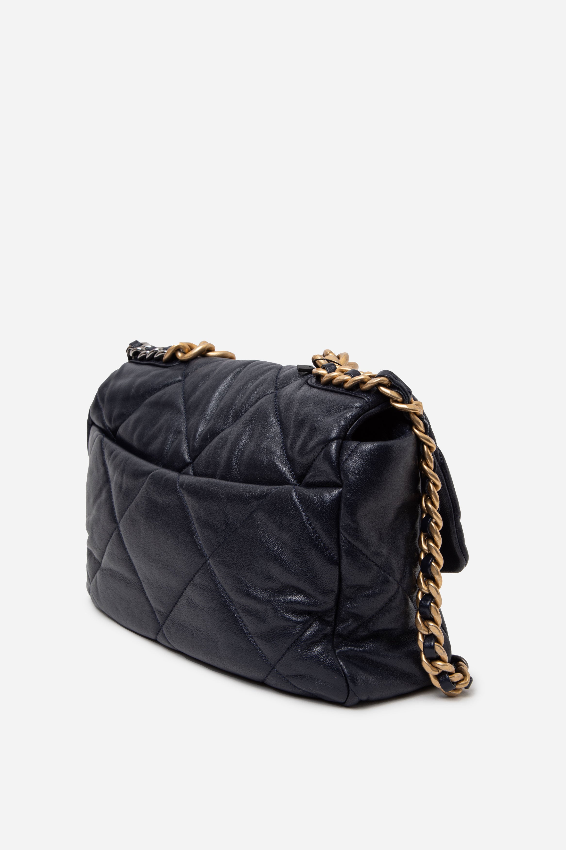 Pre-Owned CHANEL 2020 Navy Lambskin Medium 19 Hand Bag