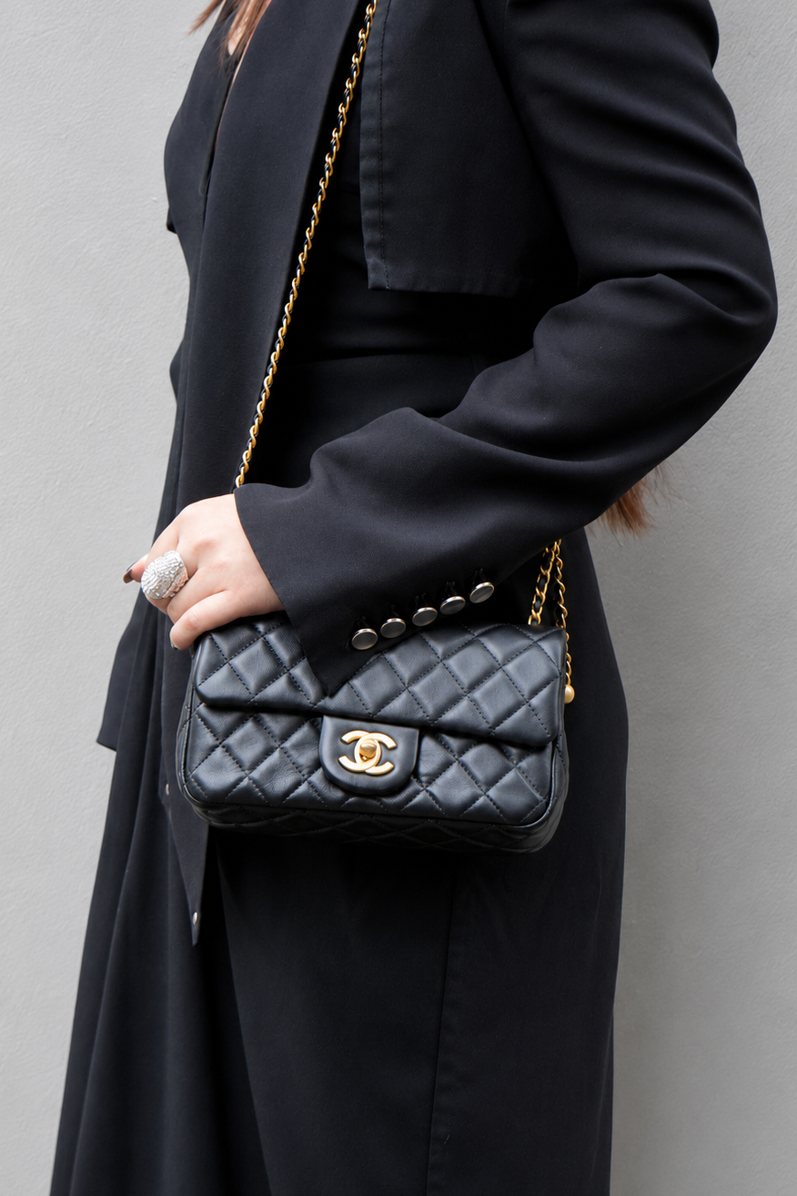 Pre-Owned CHANEL 2022 Lambskin Quilted CC Leather Pearl Crush Mini Rectangular Flap Black