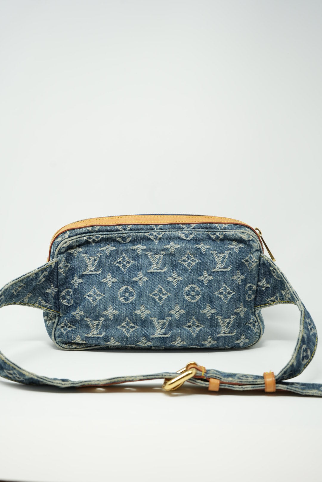 LOUIS VUITTON 2007 BUM BAG Shoulder Bag