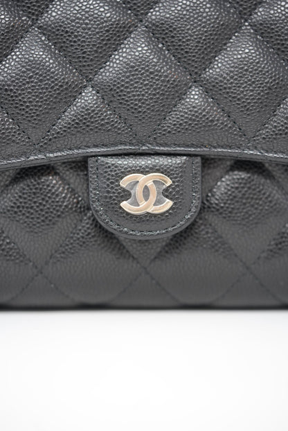 Pre-Owned Chanel 2024 Caviar Classic Clutch with Chain NWT
