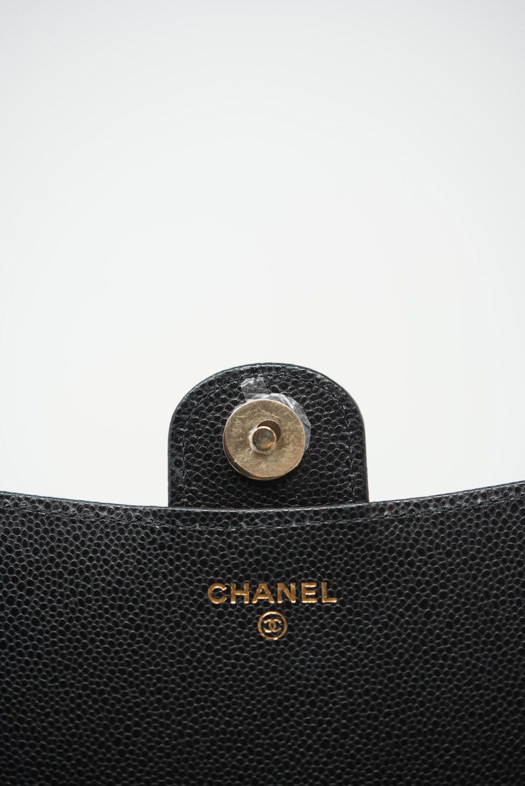 Pre-Owned Chanel 2024 Caviar Classic Clutch with Chain NWT