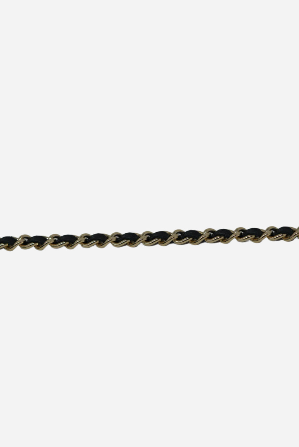 Pre-Owned Chanel 2024 Caviar Classic Clutch with Chain NWT