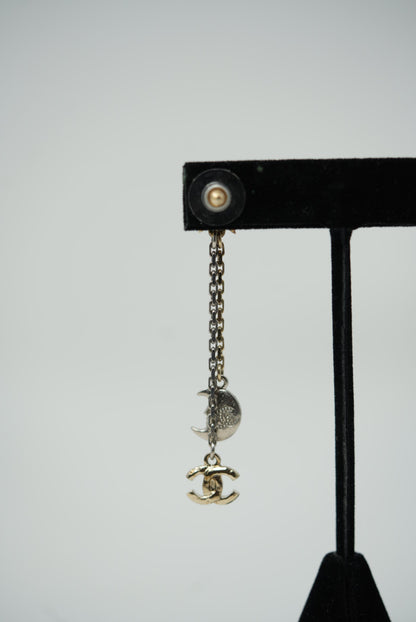 Pre-Owned Chanel 2017 Star CC Drop Earrings