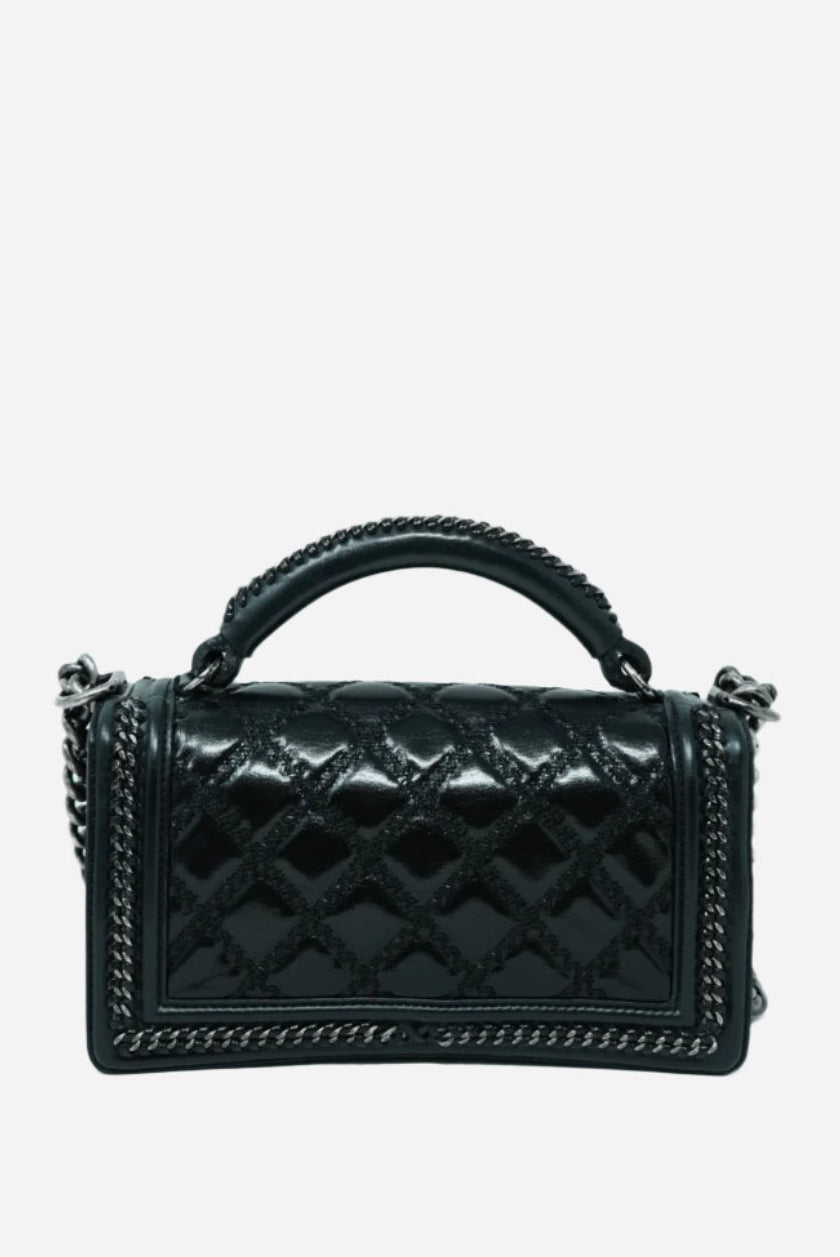 Pre-Owned Chanel Black Medium Boy Flap Bag with Handle
