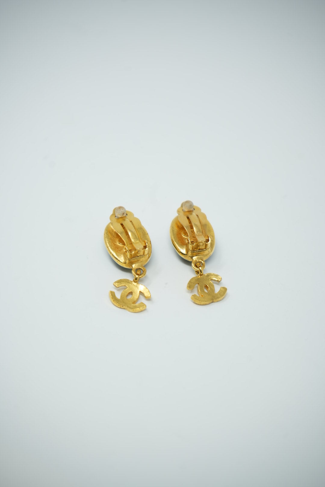Pre-Owned CHANEL 1995 Gripoix Green Earrings Clip-On-95A