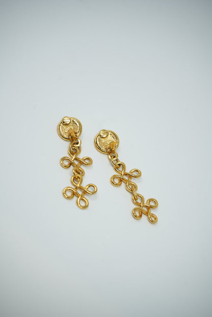 Pre-Owned CHANEL 1993 Dangle Earrings Gold Clip-On-93P