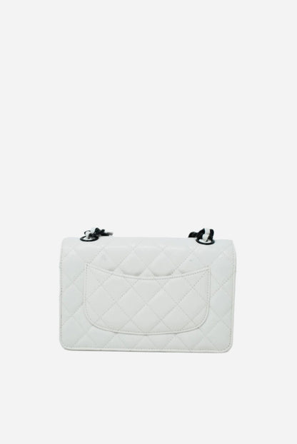 Pre-Owned Chanel Caviar Wallet on Chain White