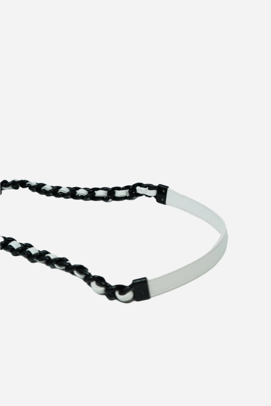 Pre-Owned Chanel Caviar Wallet on Chain White