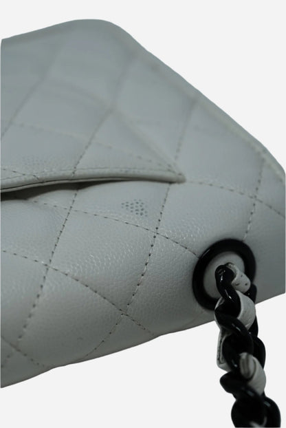 Pre-Owned Chanel Caviar Wallet on Chain White