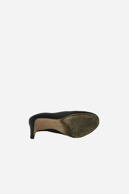 Pre-Owned Chanel Black Pumps