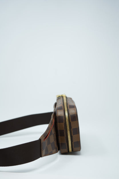 LOUIS VUITTON Damier Crossbody Bag